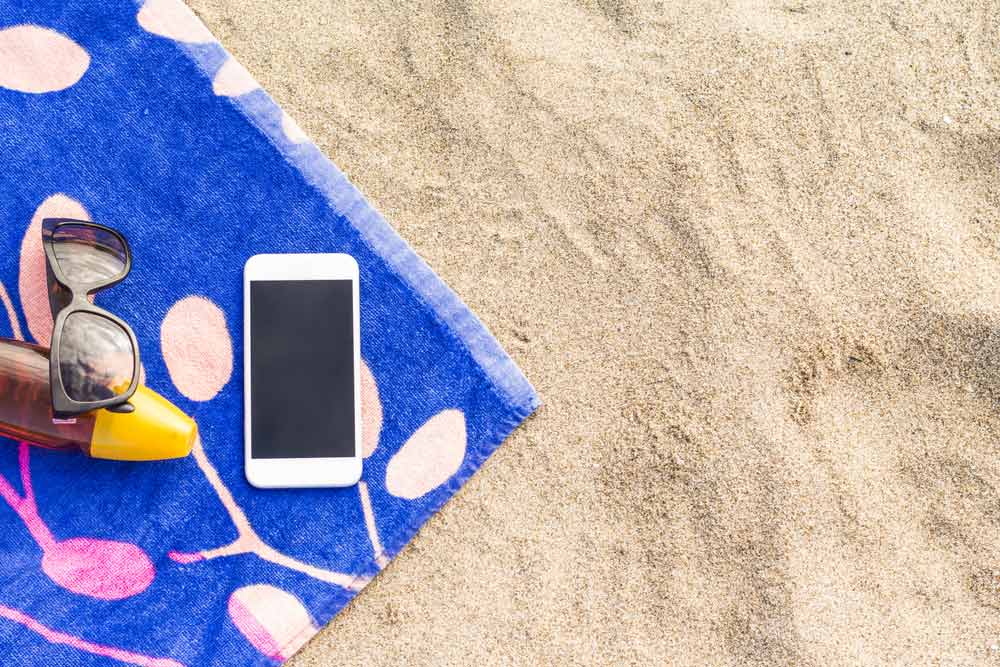 5 Reasons Why You Should Never Leave Your Phone in the Sun