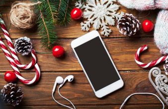 5 Holiday-Themed Apps to Get You in the Festive Spirit